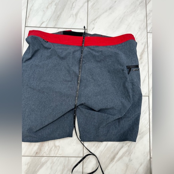 Ripcurl swim trunks - Picture 4 of 4